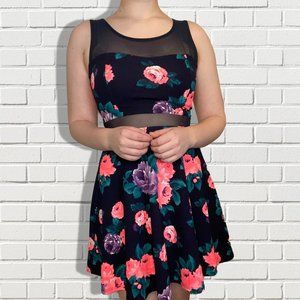 floral dress w/ mesh cutouts (S)